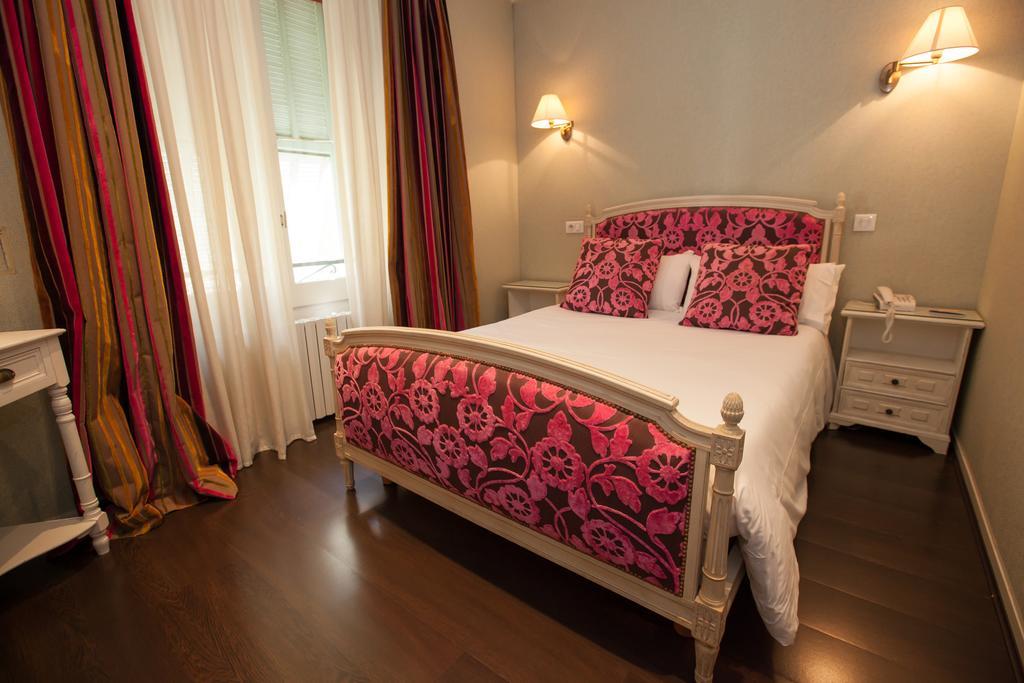 Hotel Paris Rome Menton Exterior foto